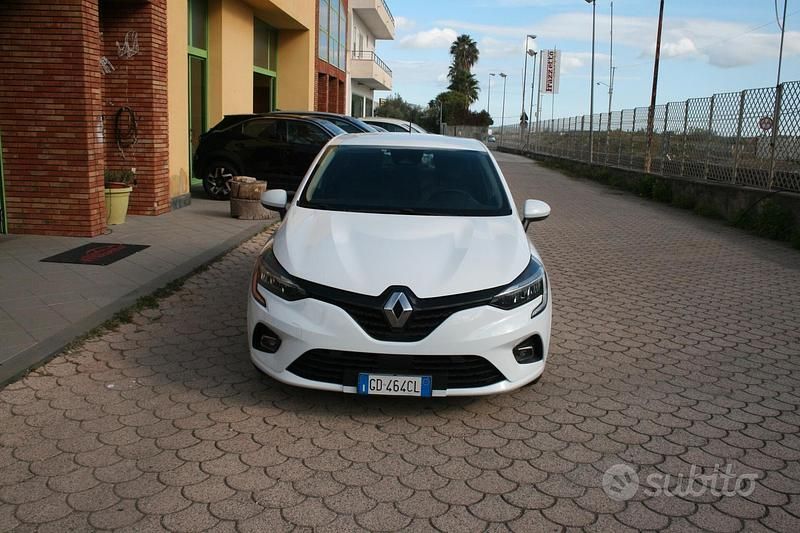 Bianco Usata 2020 Renault Clio V Zen Tre volumi | 11.900 € (Buon prezzo) - Immagine 1/4