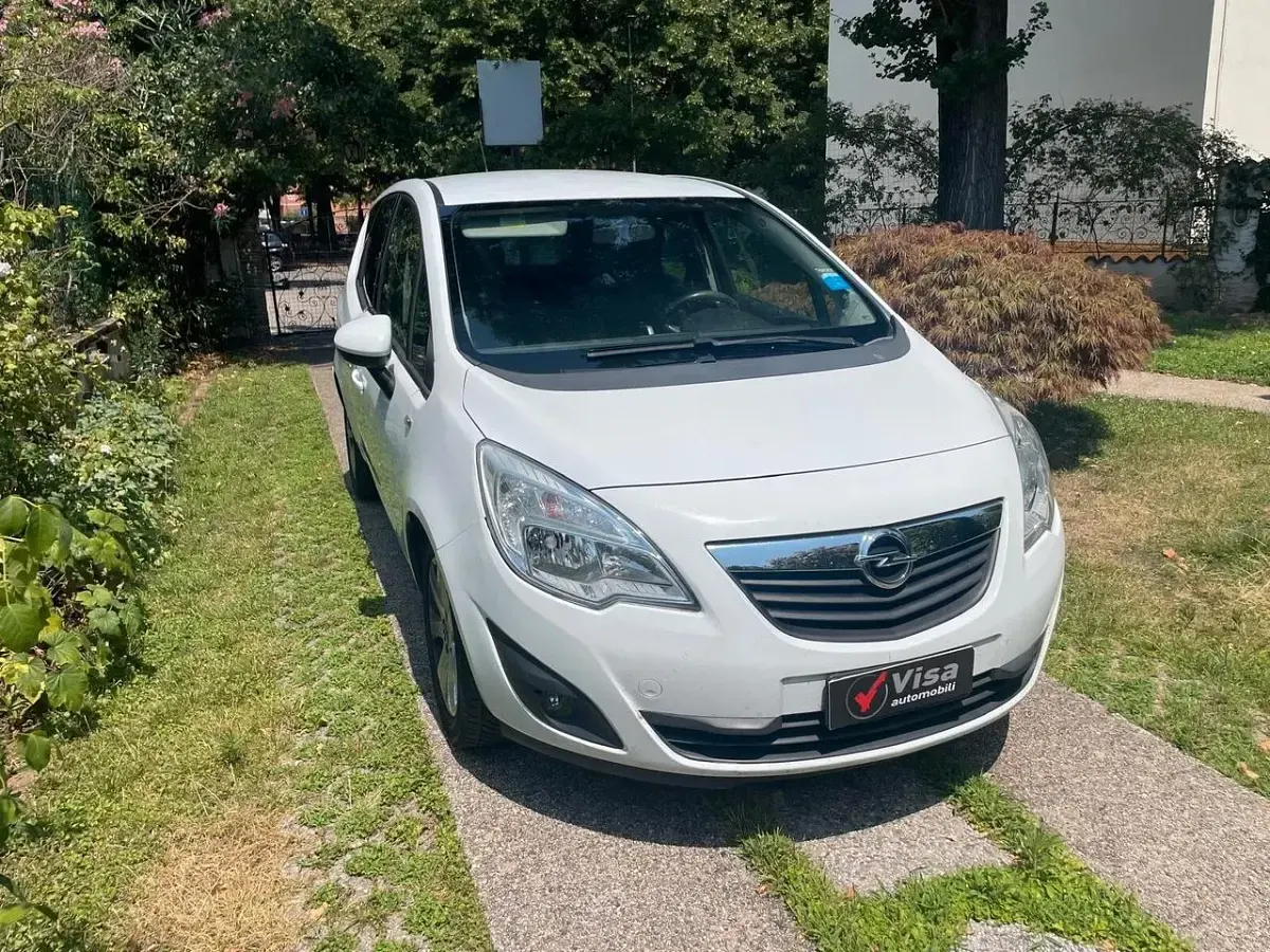 Usata Opel Meriva 95 CV (69 kW) 2011 Bianco Monovolume