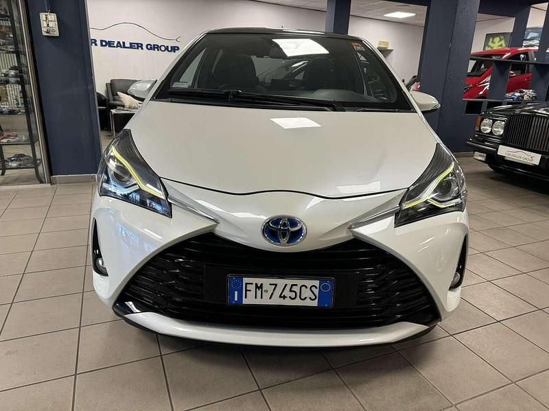 Usata Toyota Yaris Hybrid Style 73 CV (53 kW) 2017 Other Berlina