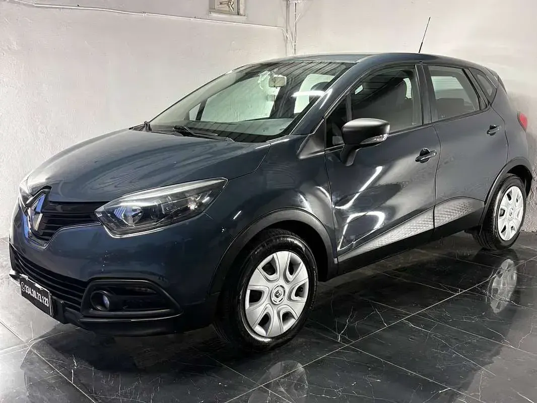 Usata Renault Captur Intens 90 CV (66 kW) 2015 Grigio SUV