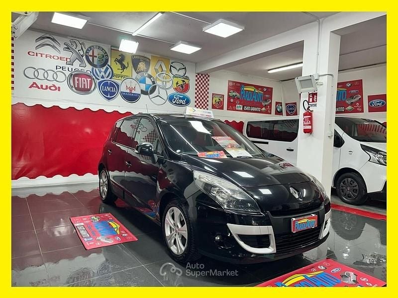 Usata Renault Scénic III Luxe 110 CV (80 kW) 2011 Nero Monovolume