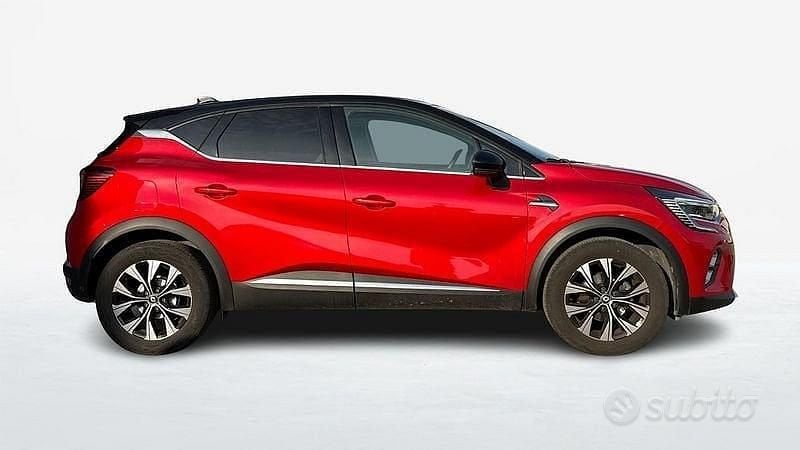 Usata Renault Captur Techno 91 CV (66 kW) 2022 Rosso SUV