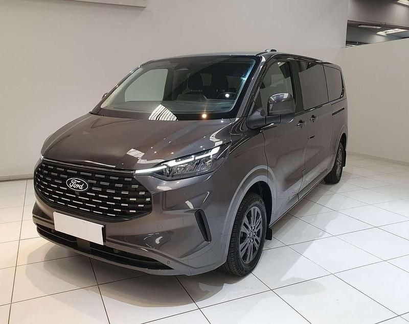 Grigio Usata 2024 Ford Tourneo Custom Titanium Furgone | 37.900 € (Buon prezzo) - Immagine 1/4