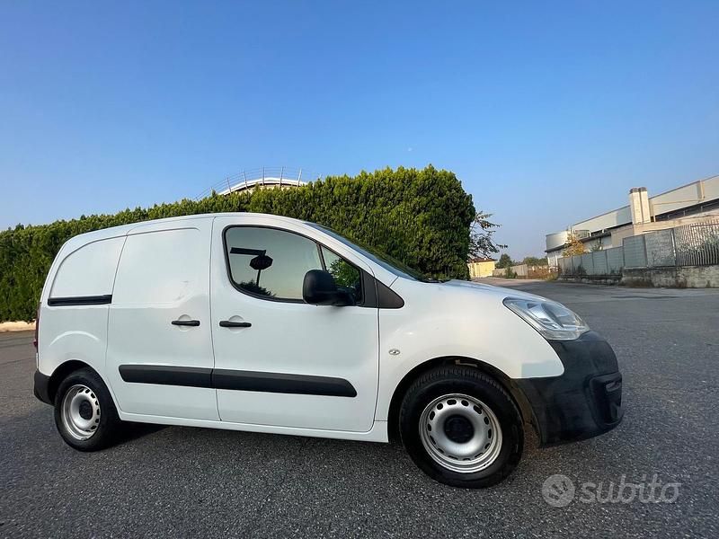Usata Peugeot Partner 99 CV (72 kW) 2017 Bianco Monovolume