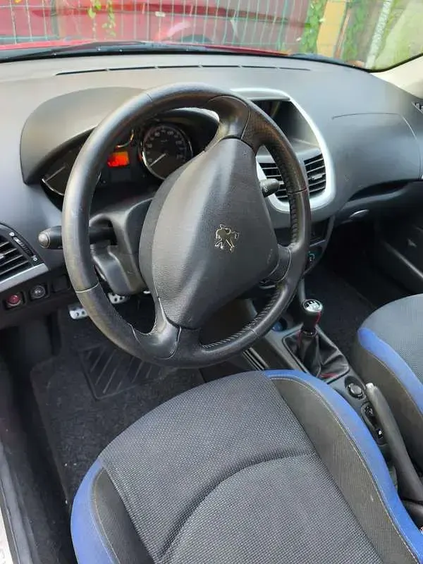 Usata Peugeot 206 60 CV (44 kW) 2012 Berlina