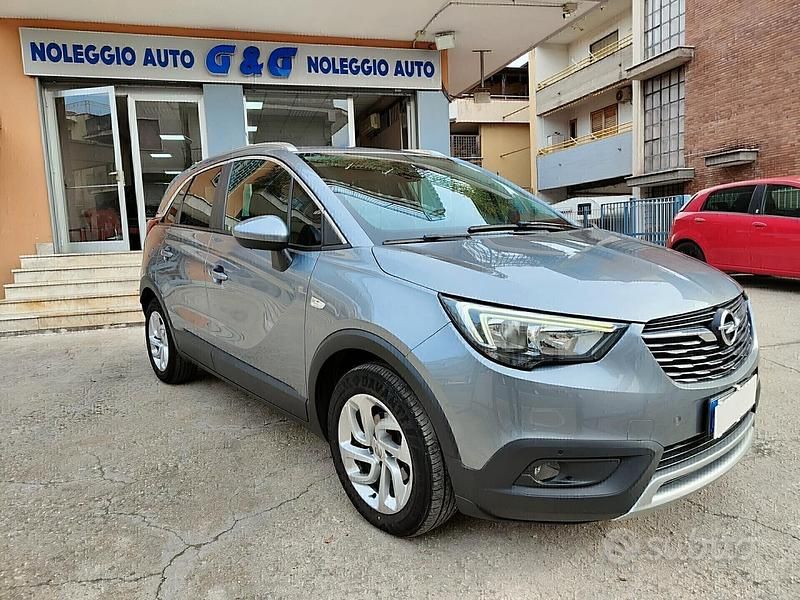 Usata Opel Crossland X 102 CV (75 kW) 2019 Grigio SUV