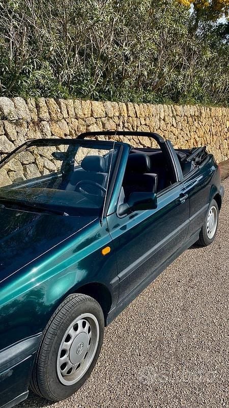 Begagnad VW Golf Cabriolet 54 HK (39 kW) 1996 Grön Cab