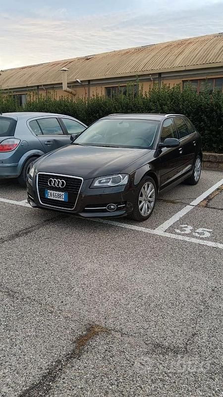 Usata Audi A3 105 CV (77 kW) 2012 Grigio Utilitaria