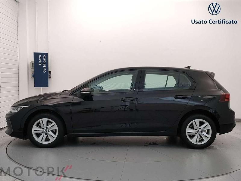 Usata VW Golf VIII Life 116 CV (85 kW) 2025 Nero Utilitaria