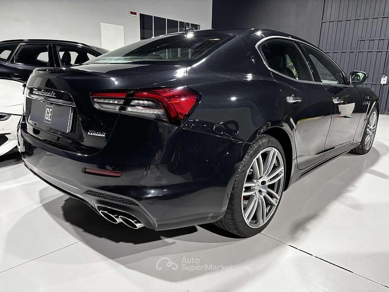Usata Maserati Ghibli 430 CV (316 kW) 2022 Nero ribelle Berlina