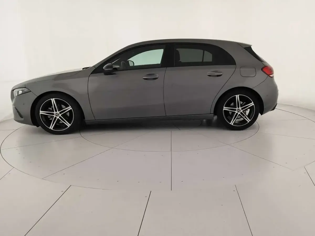Usata Mercedes A180 136 CV (100 kW) 2019 Other Berlina