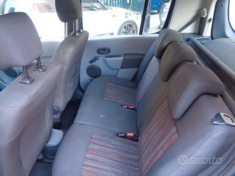 Usata Renault Modus 75 CV (55 kW) 2009 Nero Monovolume