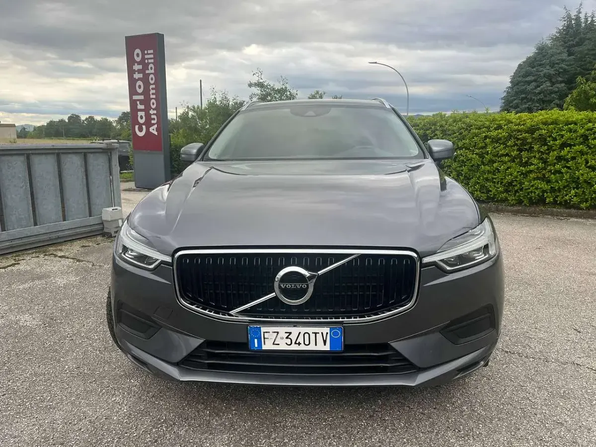 Usata Volvo XC60 Momentum 190 CV (139 kW) 2019 Grigio SUV