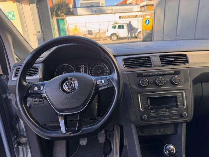 Usata VW Caddy Maxi 102 CV (75 kW) 2019 Argento Monovolume