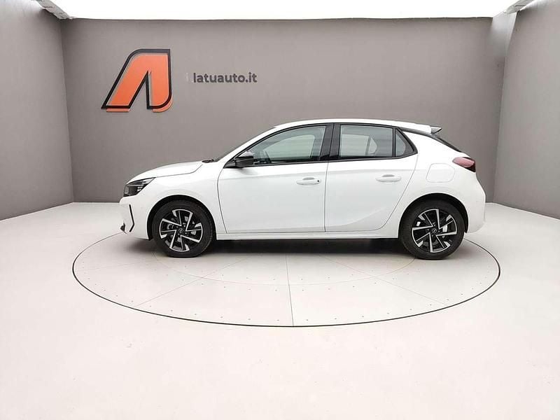 Usata Opel Corsa 101 CV (74 kW) 2025 Arktis white Utilitaria