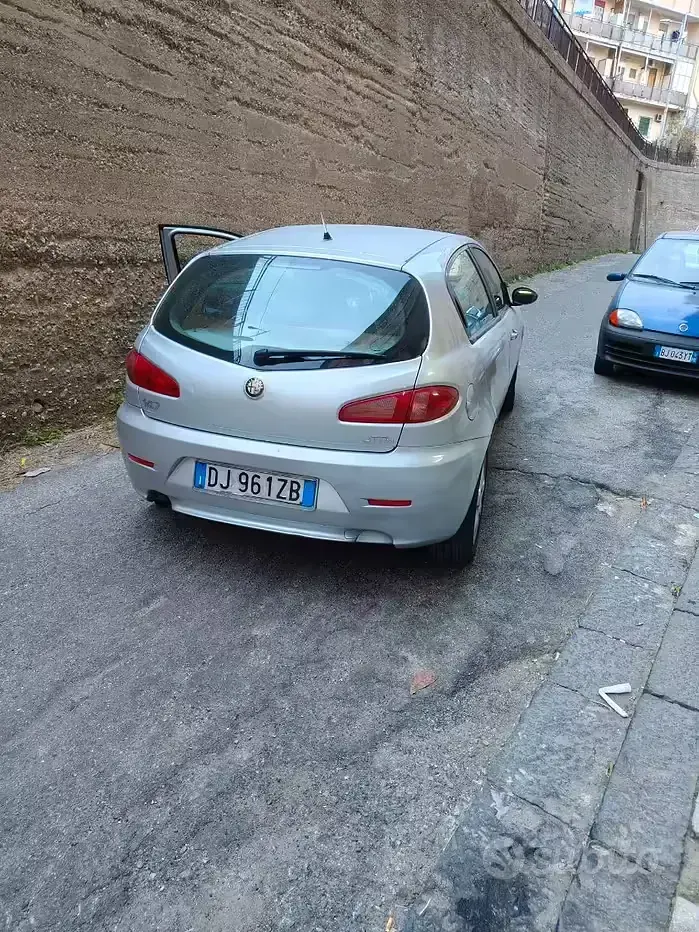 Usata Alfa Romeo 147 120 CV (88 kW) 2007 Utilitaria