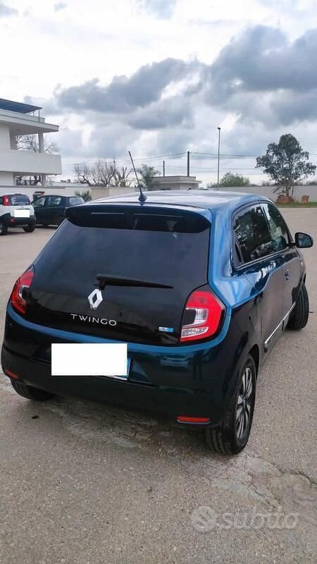 Usata Renault Twingo 60 kW (82 CV) 2021 Blu Utilitaria