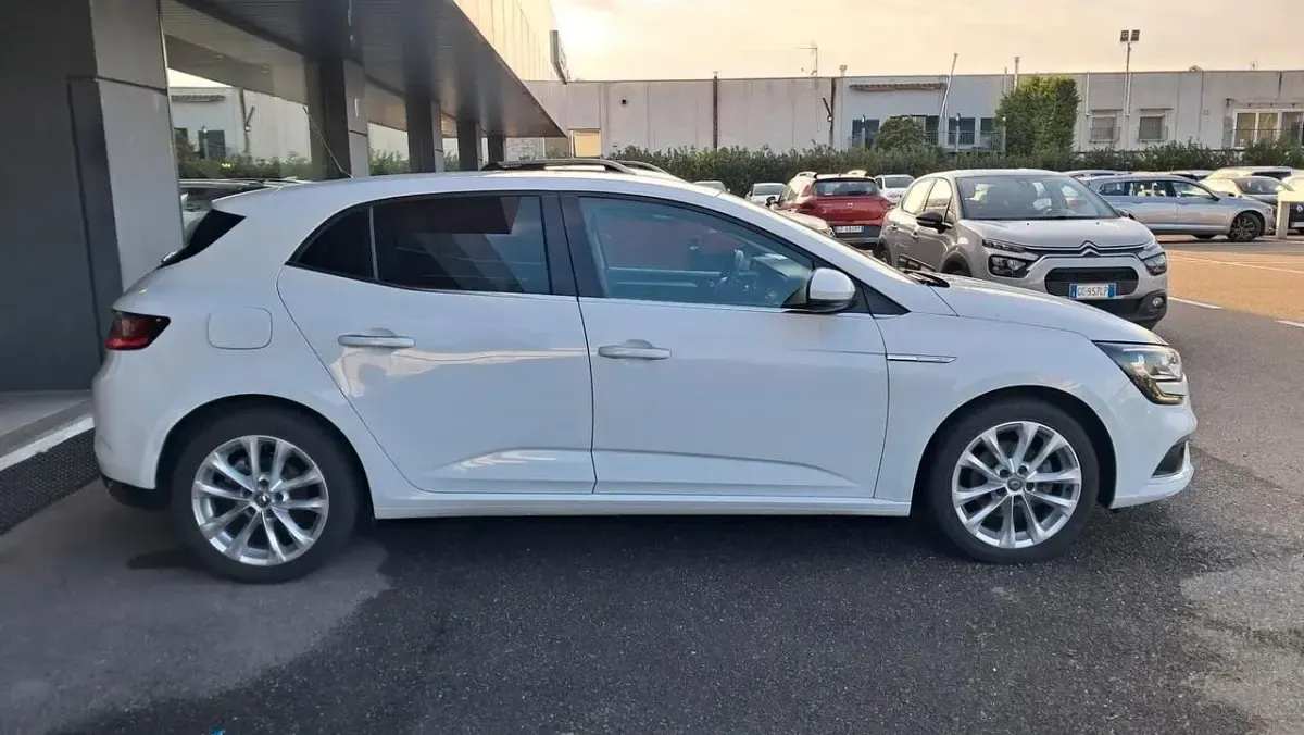 Usata Renault Mégane Intens 110 CV (80 kW) 2019 Bianco Berlina