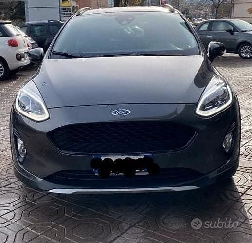 Usata Ford Fiesta Active 86 CV (63 kW) 2018 Grigio Berlina