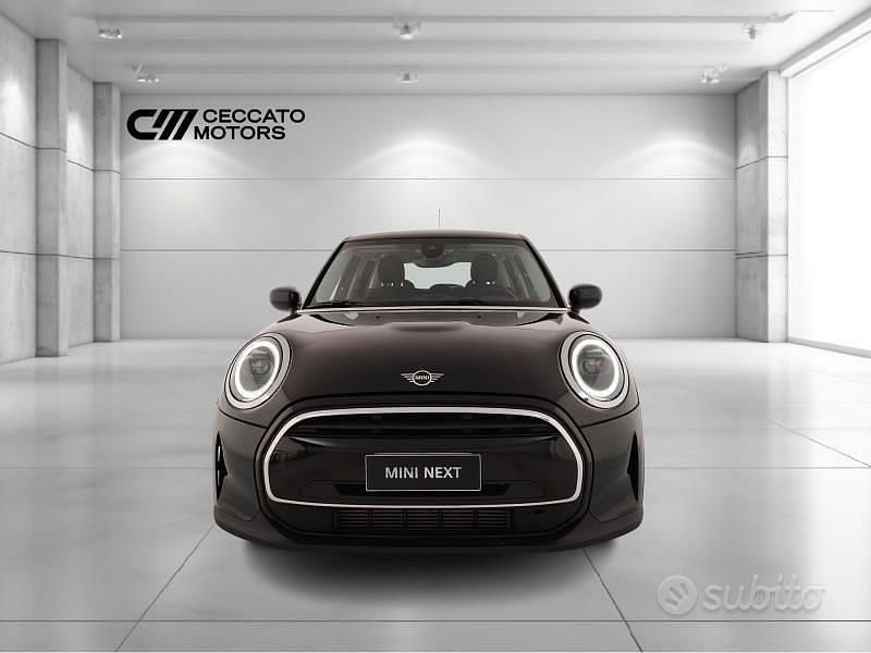 Usata Mini ONE Classic 75 CV (55 kW) 2021 Nero Utilitaria