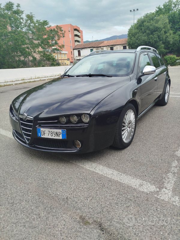 Nero Usata 2007 Alfa Romeo 159 Station wagon | 4500 € - Immagine 1/4