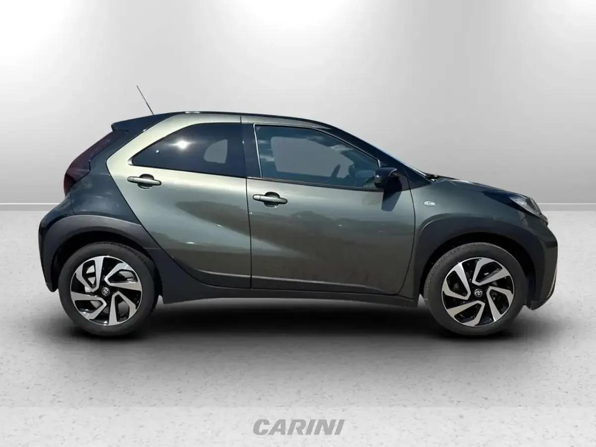 Usata Toyota Aygo X Trend 72 CV (52 kW) 2023 Nero SUV