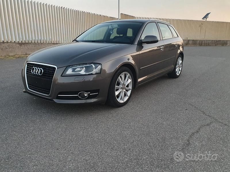Usata Audi A3 Ambition 140 CV (102 kW) 2012 Bronzo Utilitaria