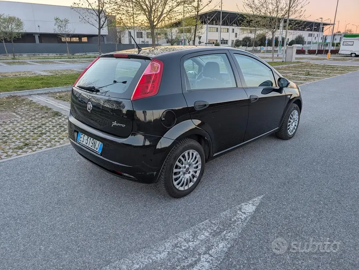 Usata Fiat Grande Punto S 69 CV (50 kW) 2013 Nero Utilitaria