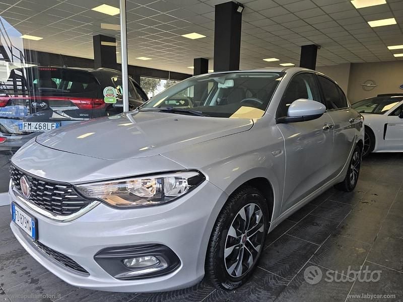 Usata Fiat Tipo Lounge 120 CV (88 kW) 2016 Berlina