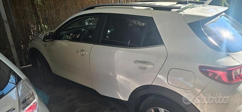 Usata Kia Stonic 2022 Bianco SUV