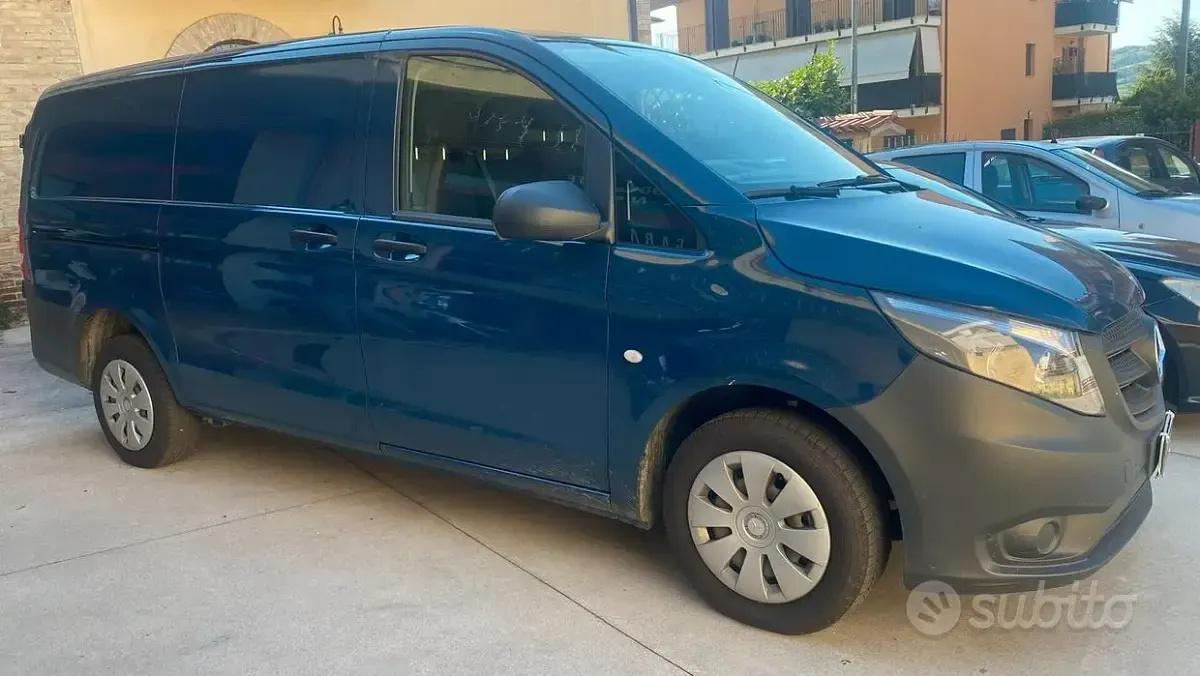Usata Mercedes Vito 88 CV (64 kW) 2016 Blu Furgone