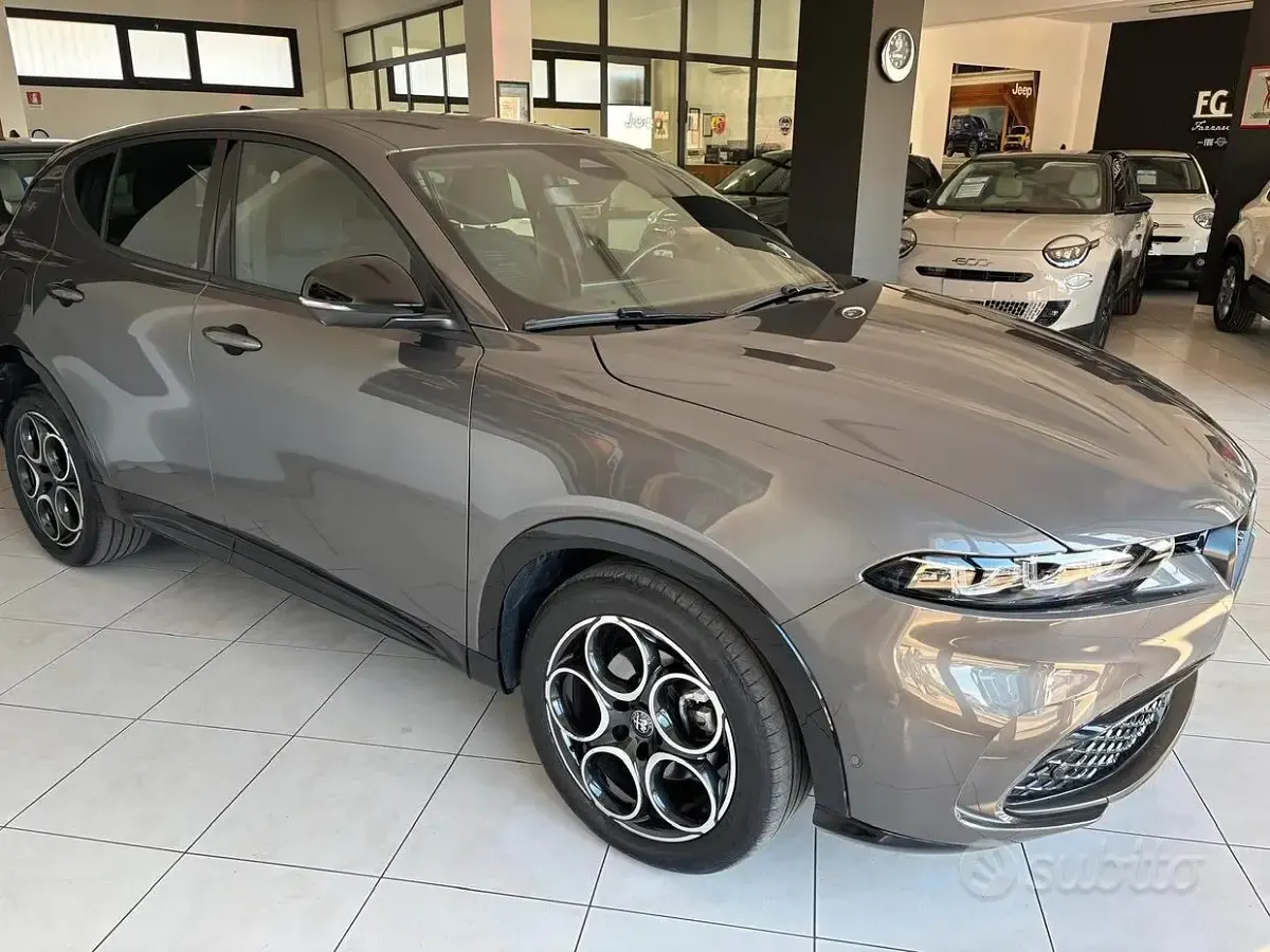 Usata Alfa Romeo Tonale Sprint 131 CV (96 kW) 2024 Grigio SUV