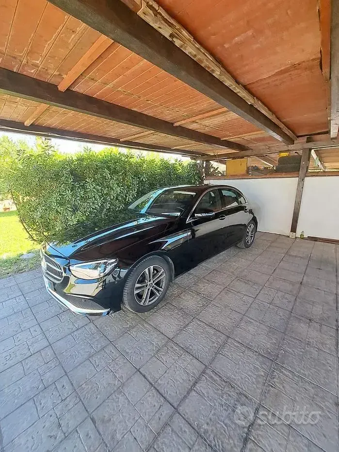Usata Mercedes E200 2023 Nero Berlina