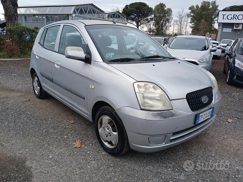 Usata Kia Picanto Light 65 CV (47 kW) 2004 Grigio Utilitaria