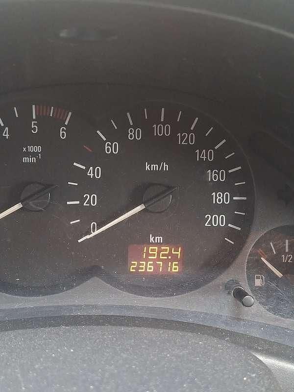 Usata Opel Corsa Club 69 CV (50 kW) 2005 Nero Utilitaria