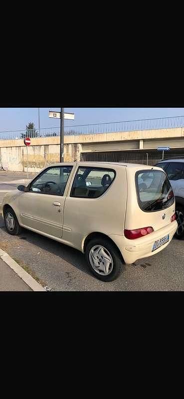 Usata Fiat 600 Anniversary 54 CV (39 kW) 2007 Utilitaria