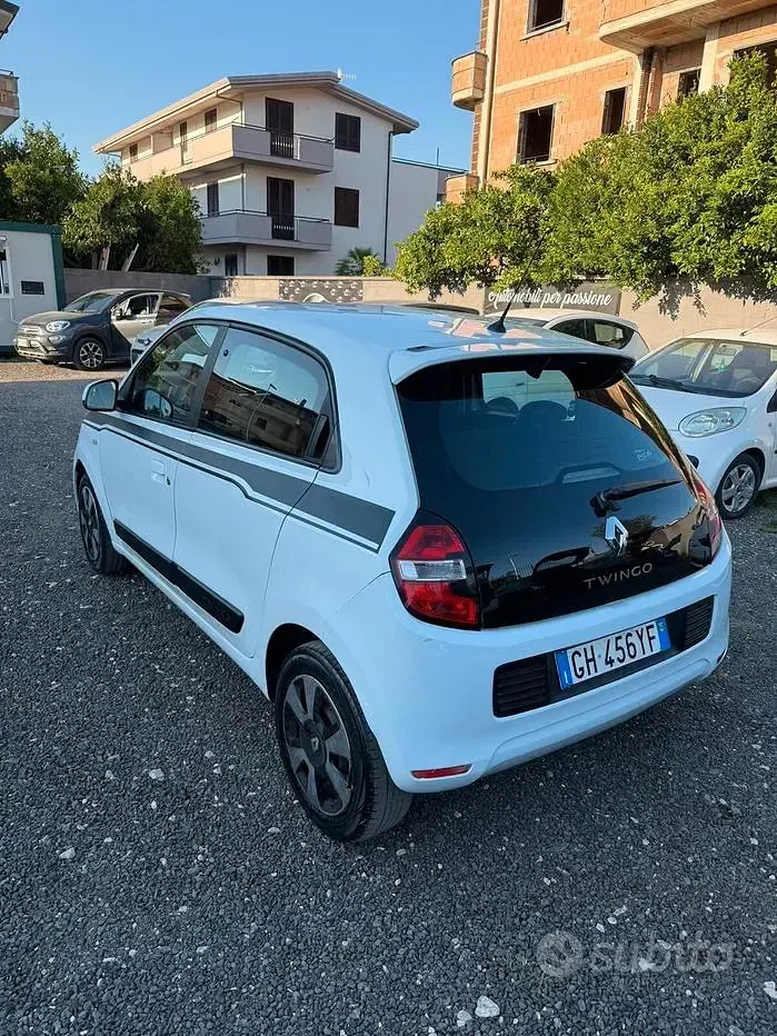 Usata Renault Twingo SE 69 CV (50 kW) 2015 Bianco Utilitaria