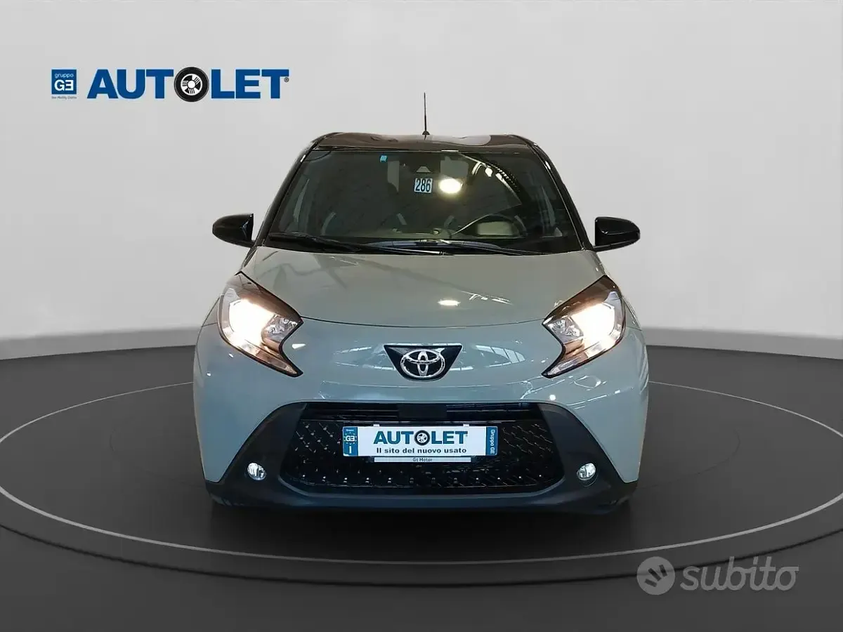 Usata Toyota Aygo X Trend 72 CV (52 kW) 2025 Verde SUV