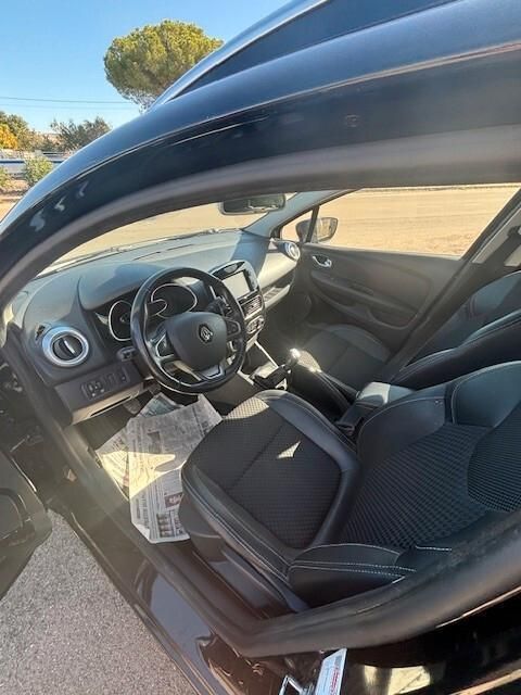 Usata Renault Clio GrandTour 90 CV (66 kW) 2018 Nero Station wagon