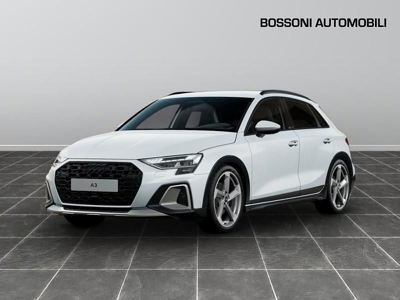 Bianco Nuova 2025 Audi A3 Ambiente Berlina | 43.304 € (Cara) - Immagine 1/4