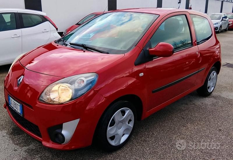 Usata Renault Twingo 58 CV (42 kW) 2008 Rosso Utilitaria