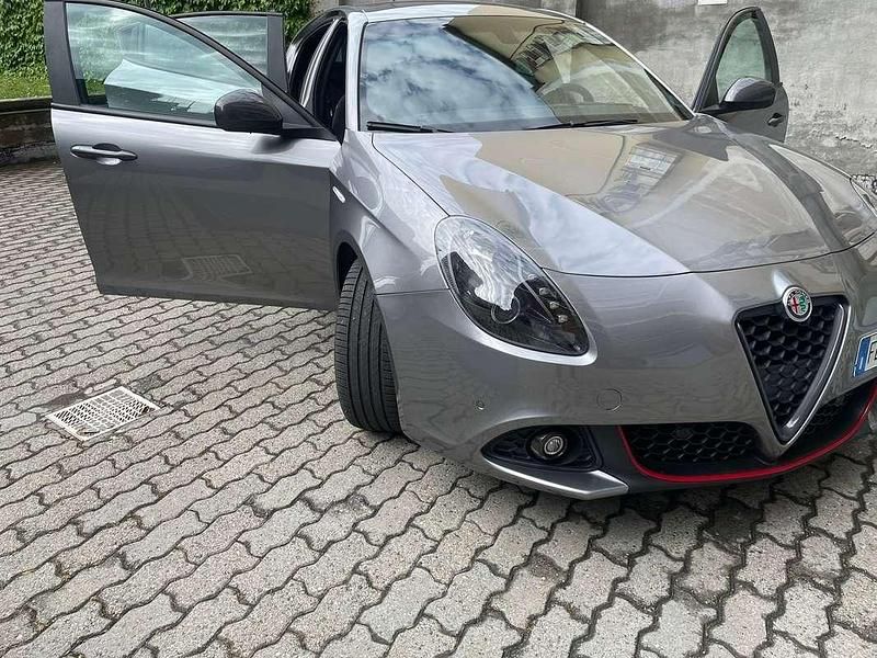 Usata Alfa Romeo Giulietta Super 120 CV (88 kW) 2016 Utilitaria