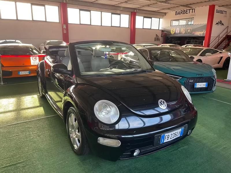 Usata VW New Beetle 104 CV (76 kW) 2005 Nero Utilitaria