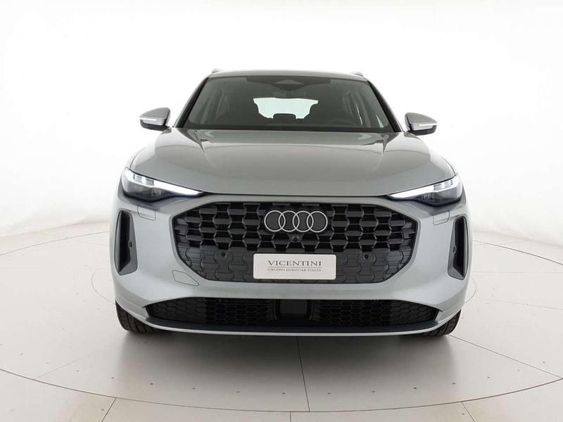 Nuova Audi Q5 Advanced 204 CV (150 kW) 2026 Argento fioretto metallizzato SUV