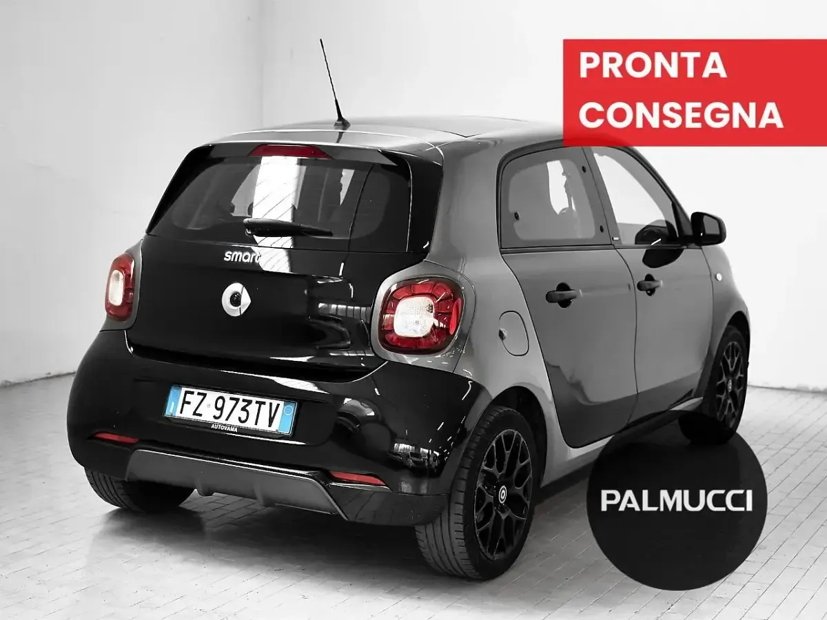 Usata Smart ForFour Superpassion 71 CV (52 kW) 2019 Nero Utilitaria