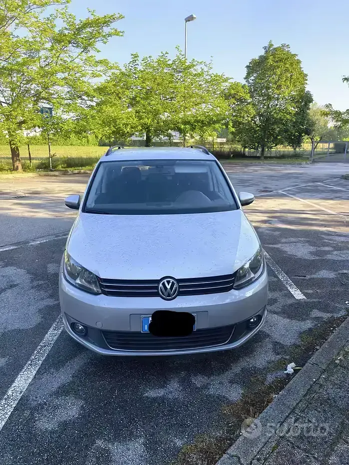Usata VW Touran 150 CV (110 kW) 2012 Grigio Monovolume