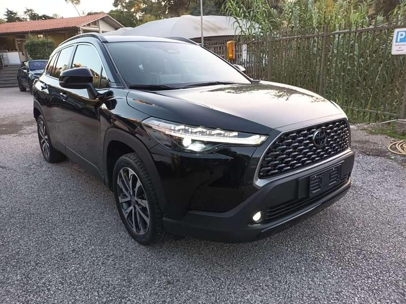 Nero Usata 2025 Toyota Corolla Cross Trend SUV | 29.870 € - Immagine 1/4