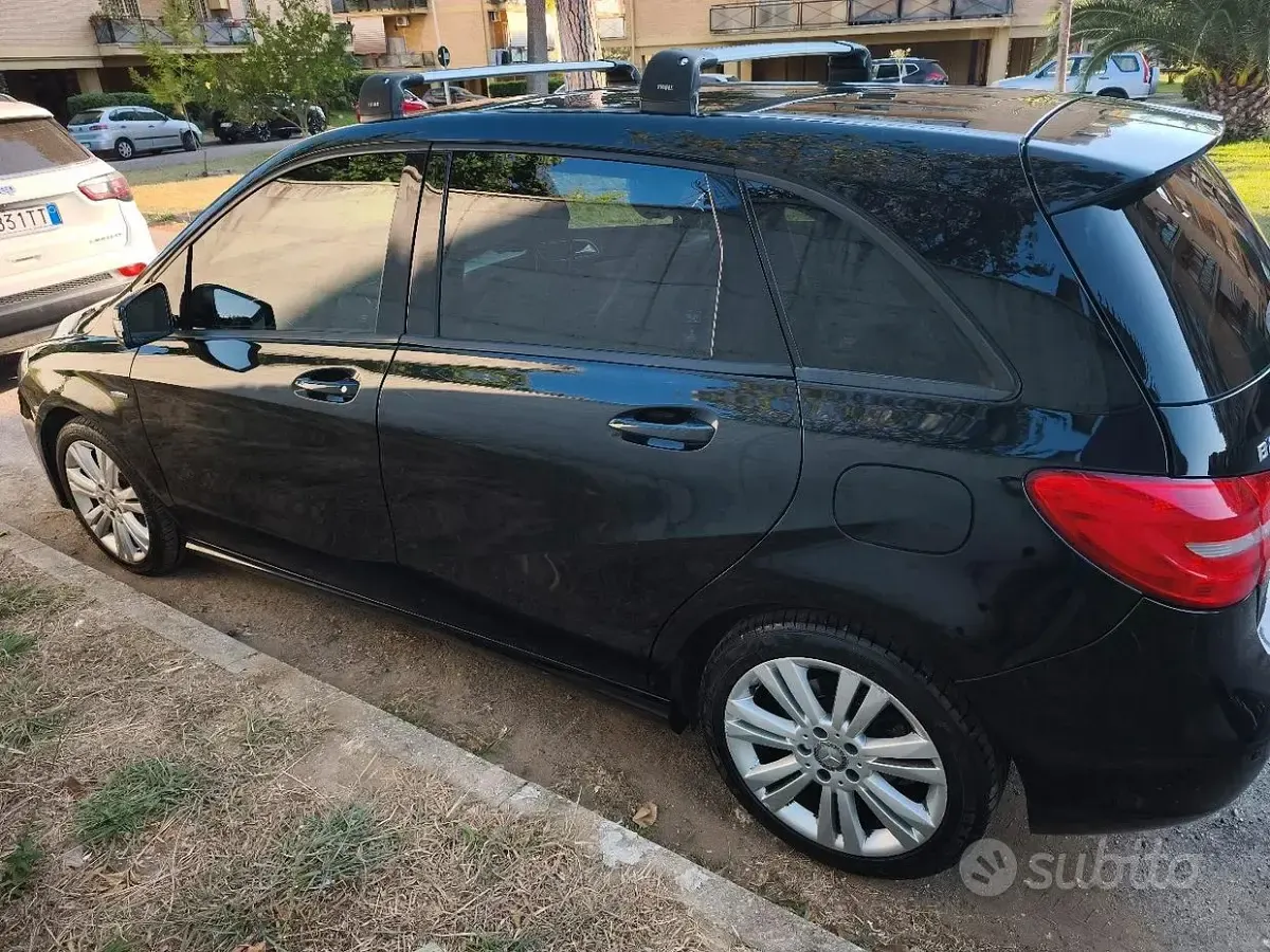 Usata Mercedes B200 136 CV (100 kW) 2012 Utilitaria