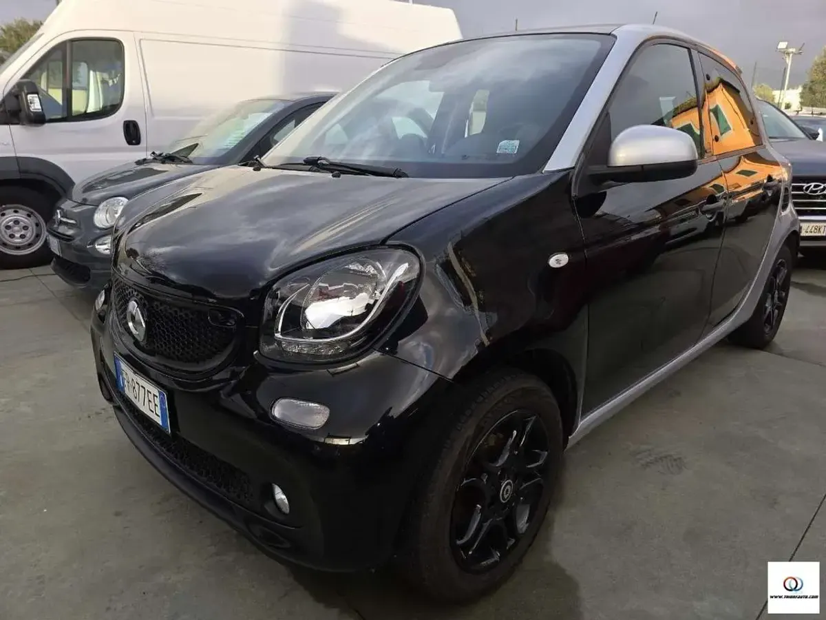 Usata Smart ForFour Passion 71 CV (52 kW) 2018 Nero Utilitaria