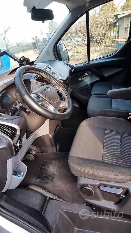 Usata Ford Transit Custom 2015 Grigio Monovolume